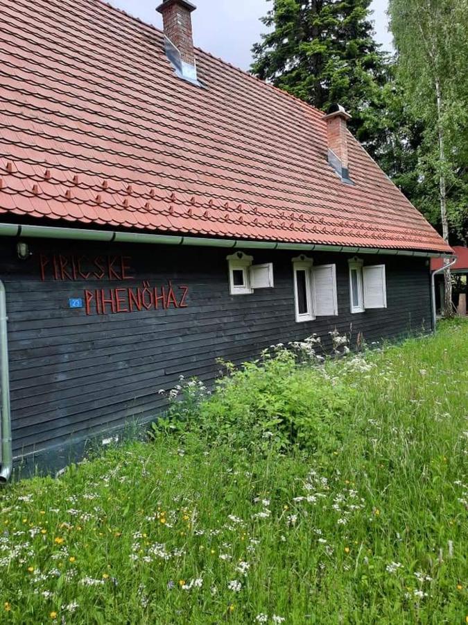 Villa Piricske Pihenohaz à Ciceu Extérieur photo