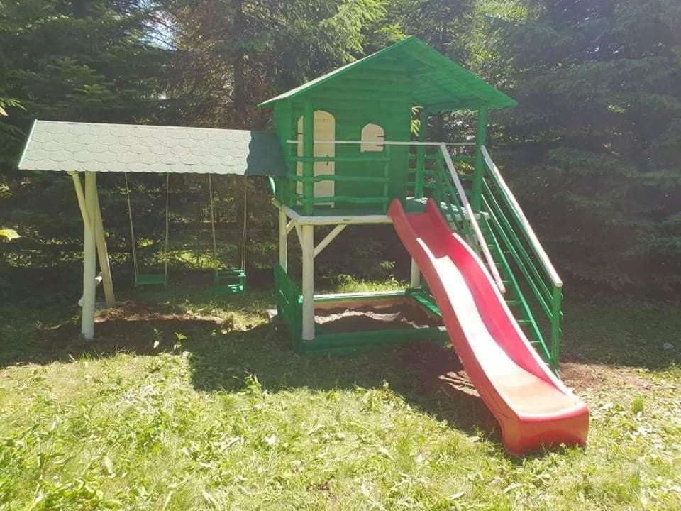 Villa Piricske Pihenohaz à Ciceu Extérieur photo