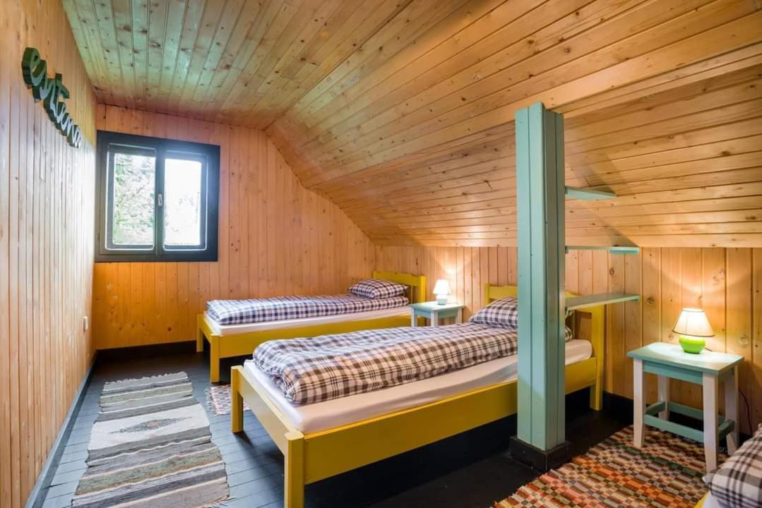 Villa Piricske Pihenohaz à Ciceu Extérieur photo
